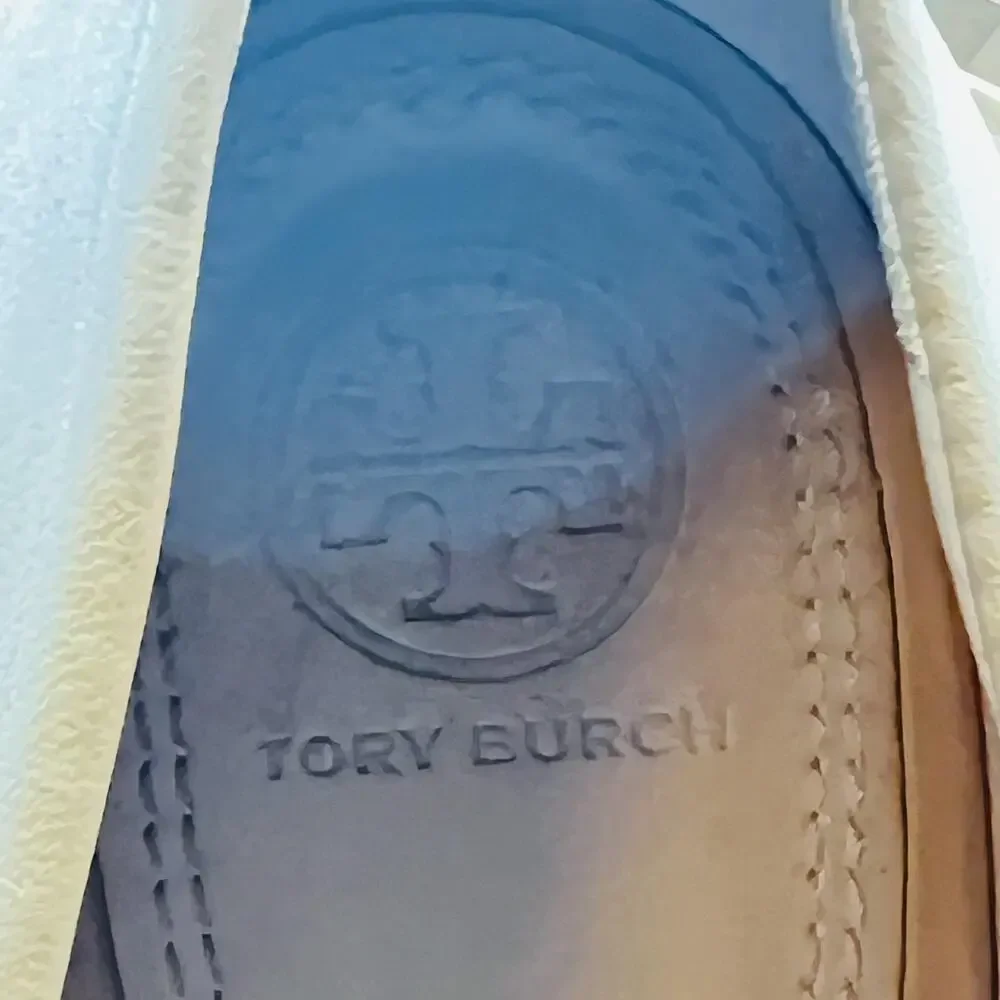 Tory Burch Shoes Womens 11 Beige Leather Medallion Ballet Flats Slip On Casual